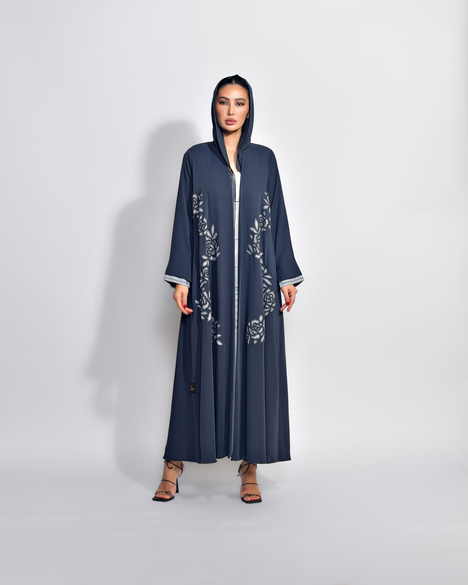 www.thescenestealer.com|+97433162302
