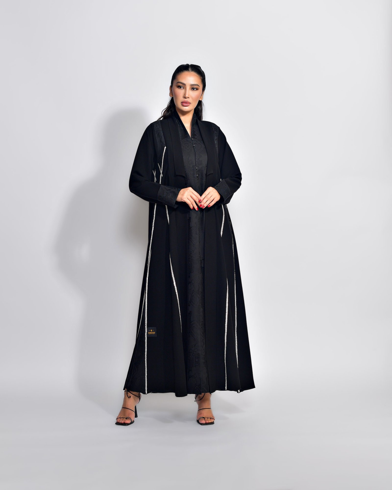 www.thescenestealer.com|+97433162302