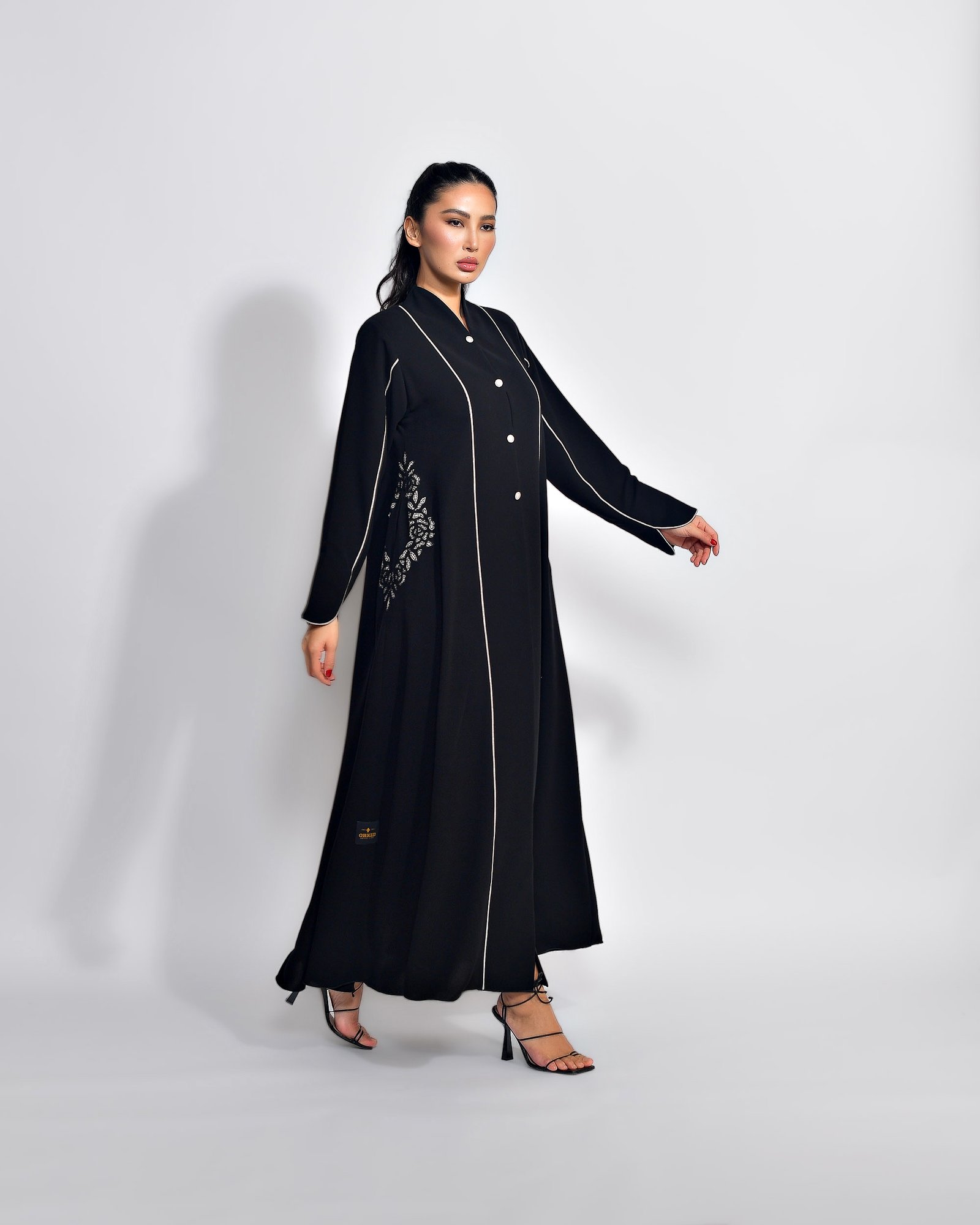 www.thescenestealer.com|+97433162302